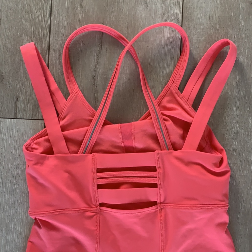 LULU LEMON HOT PINK TANK TOP SIZE 4 worn once - Picture 6 of 8